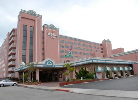 Holiday Inn Oceanfront